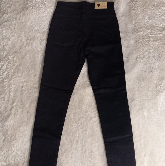 New Black ankle Jeans, ripped at knees - Picture 4 of 8